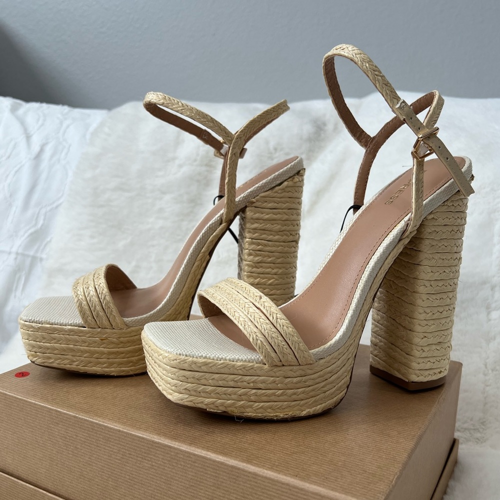 Express Straw Platform Chunky Heel Size 8